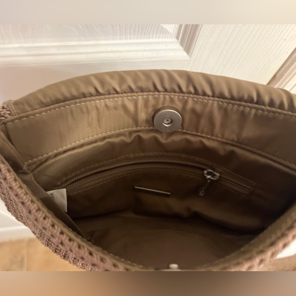 The Sak crochet shoulder bag with flap - Picture 8 of 11